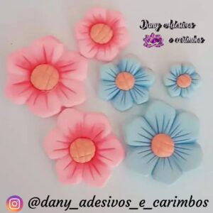Flor 7 com 3 flores ( 3,5 cm ) (2,4cm)(1,6 cm)