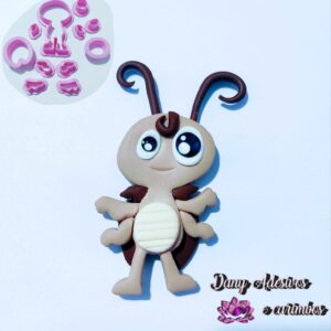 cortador barata (tema galinha pintadinha 5,5 cm )