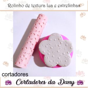 Rolinho de textura lua e estrelinhas
