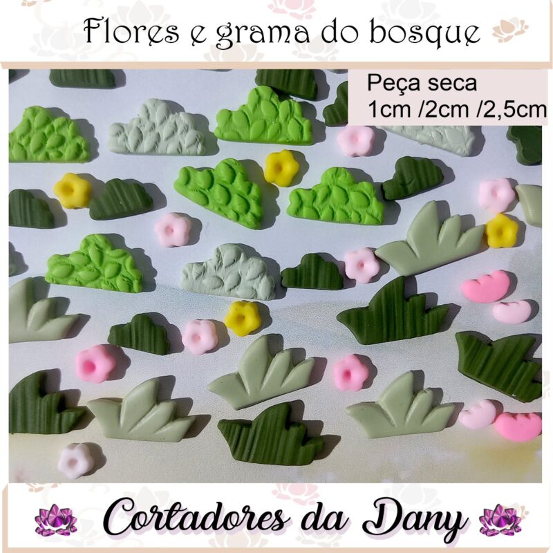 Flores e grama do bosque